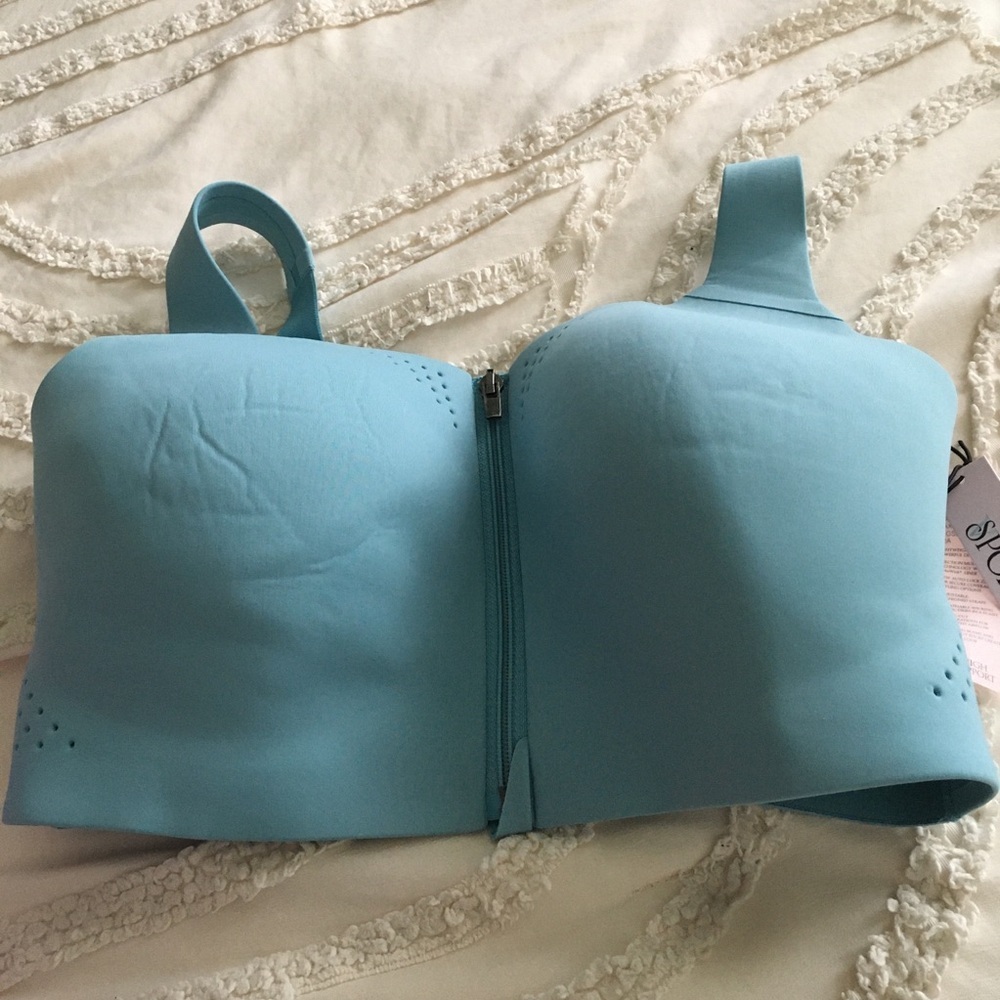 Light Blue Front-Zip Sports Bra - Picture 4 of 6